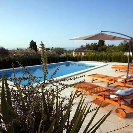 Eleganza With Pool For 9 Guests ,