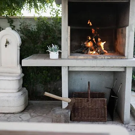 Eleganza With Pool For 9 Guests ,