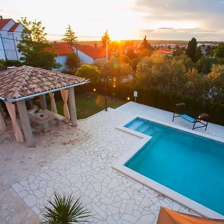 Villa Eleganza With Pool For 9 Guests , Zadar