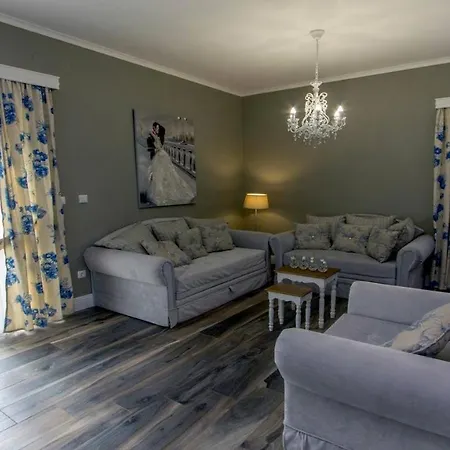 Eleganza With Pool For 9 Guests , Villa Zadar